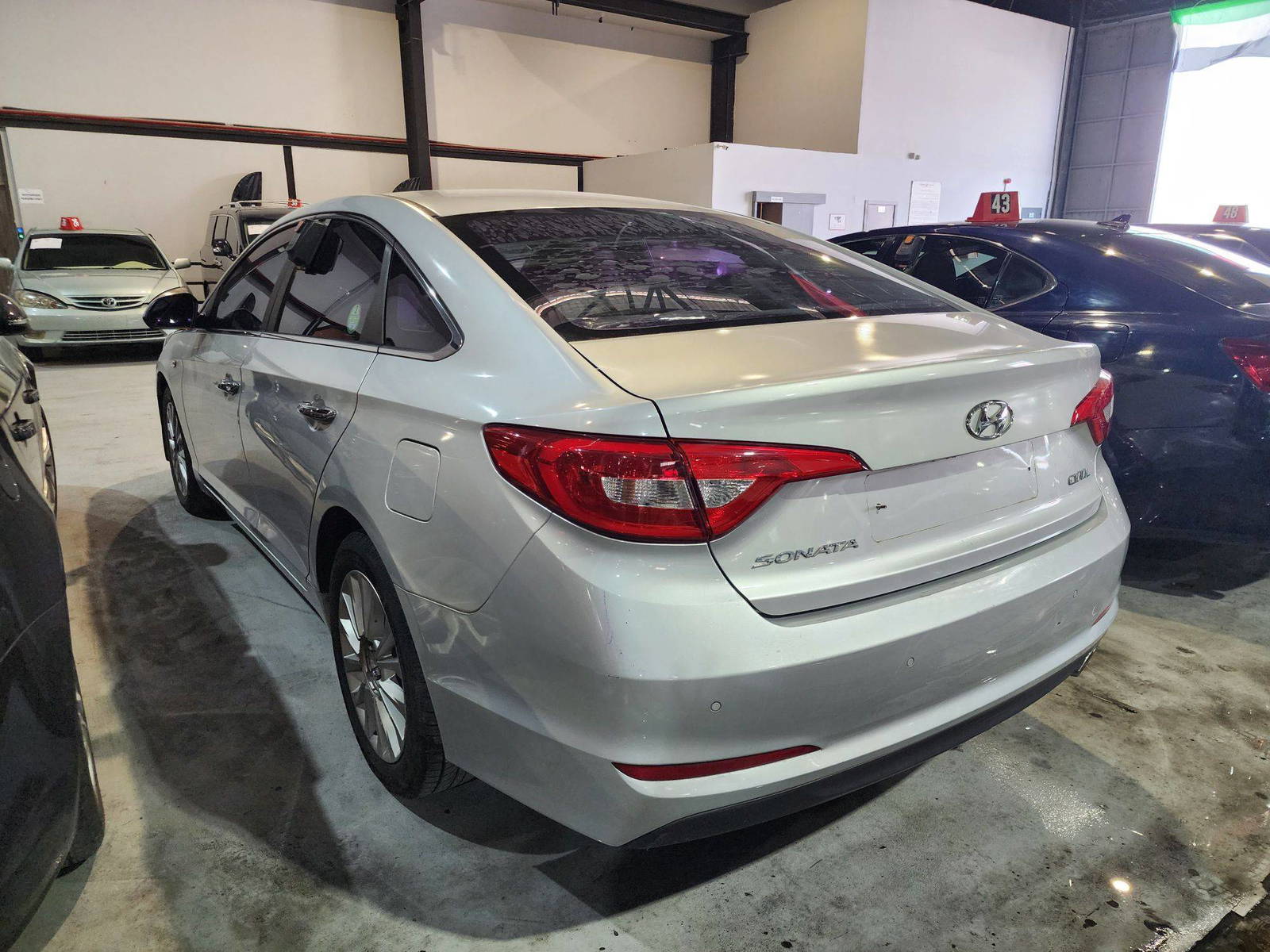 2016 HYUNDAI SONATA — 160756 KM — Lot 215211 — Al Quoz - Marhaba Auctions Used Cars - Image 5