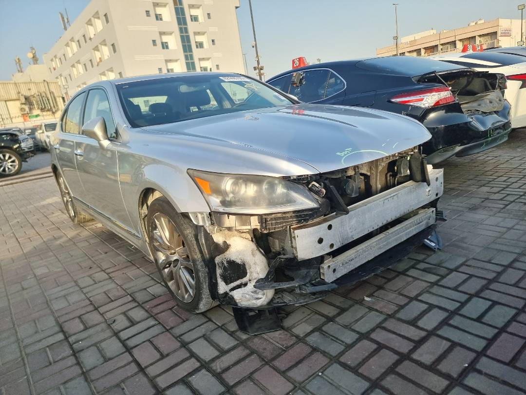 2013 LEXUS LS 460 — 117222 Miles — Lot 42448765 — Ind. 12 - Marhaba Auctions Used Cars - Image 6