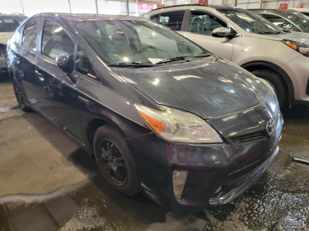 2015 TOYOTA PRIUS — 323718 Miles — Lot F1904613 — Main - Marhaba Auctions Used Cars - Image 3