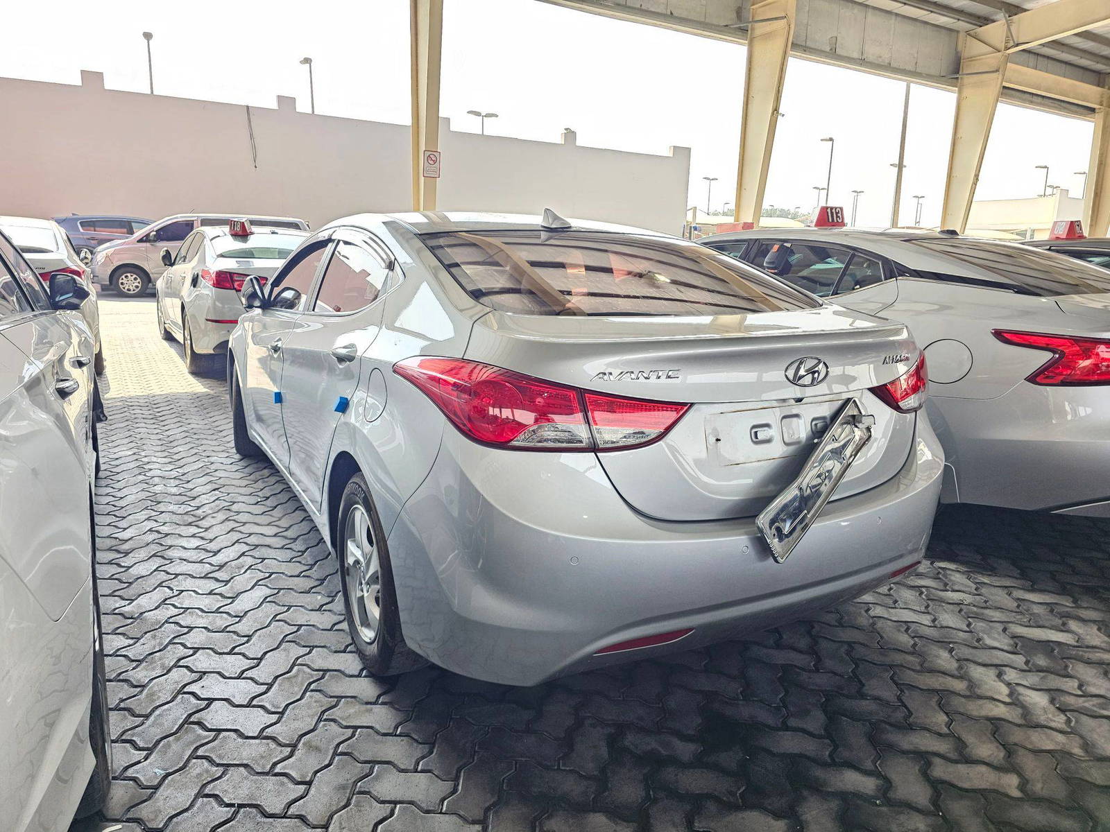2011 HYUNDAI AVANTE — 142634 KM — Lot 075321 — Souq - Marhaba Auctions Used Cars - Image 5