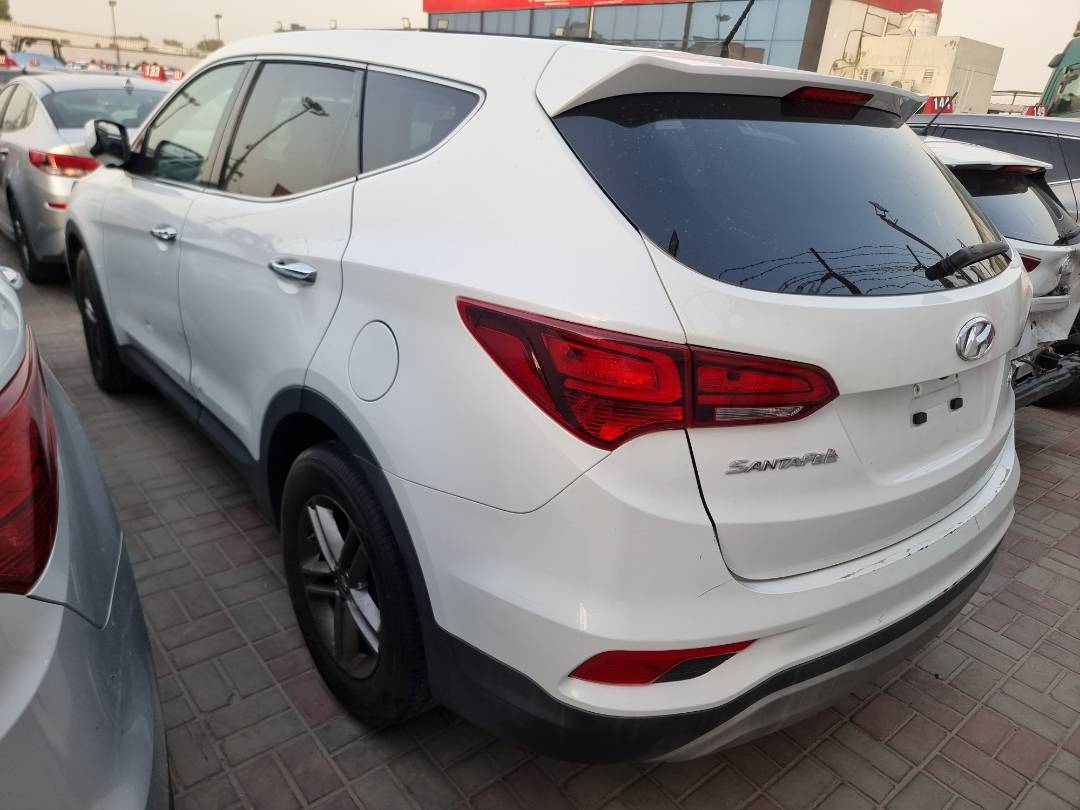 2018 HYUNDAI SANTA FE SPORT — 147172 Miles — Lot 83225 — Ind. 12 - Marhaba Auctions Used Cars - Image 4