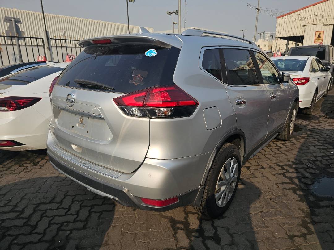 2017 NISSAN ROGUE — 190503 Miles — Lot HW394558 — Main - Marhaba Auctions Used Cars - Image 3