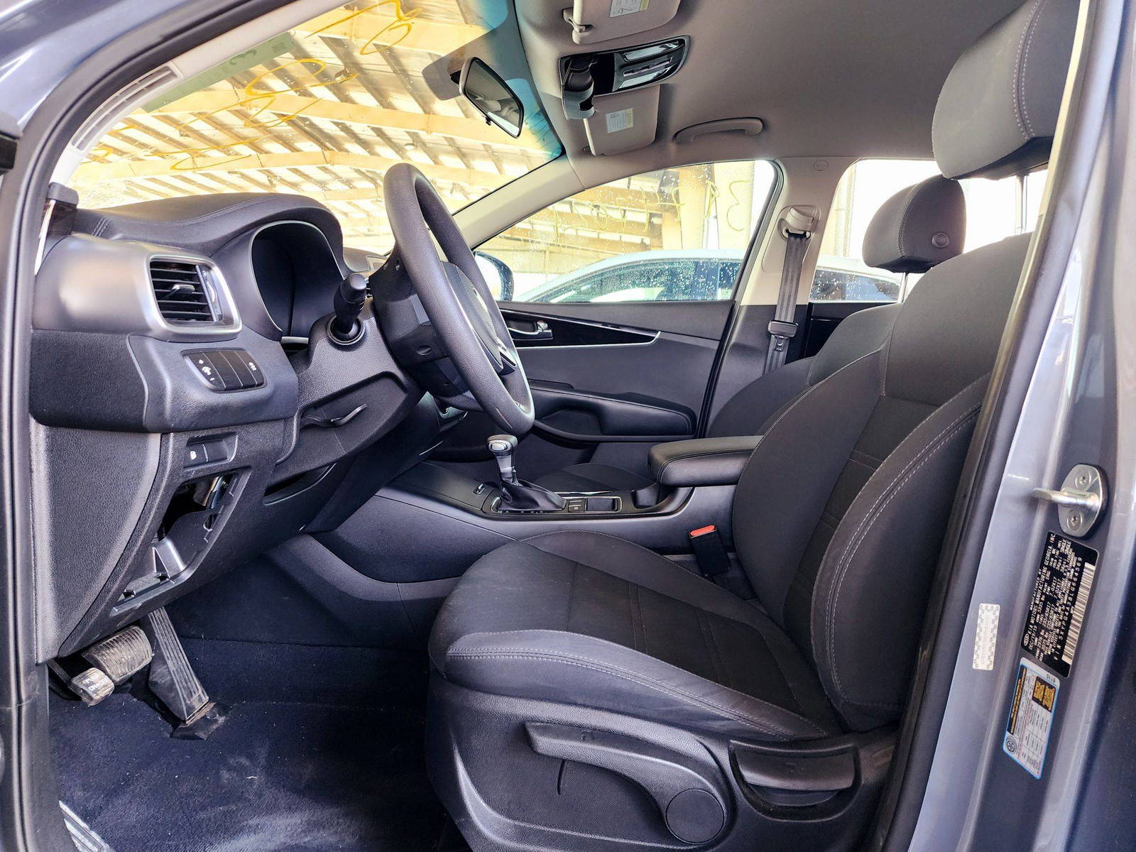 2020 KIA SORENTO — 60782 Miles — Lot 8LG664569 — Souq - Marhaba Auctions Used Cars - Image 8