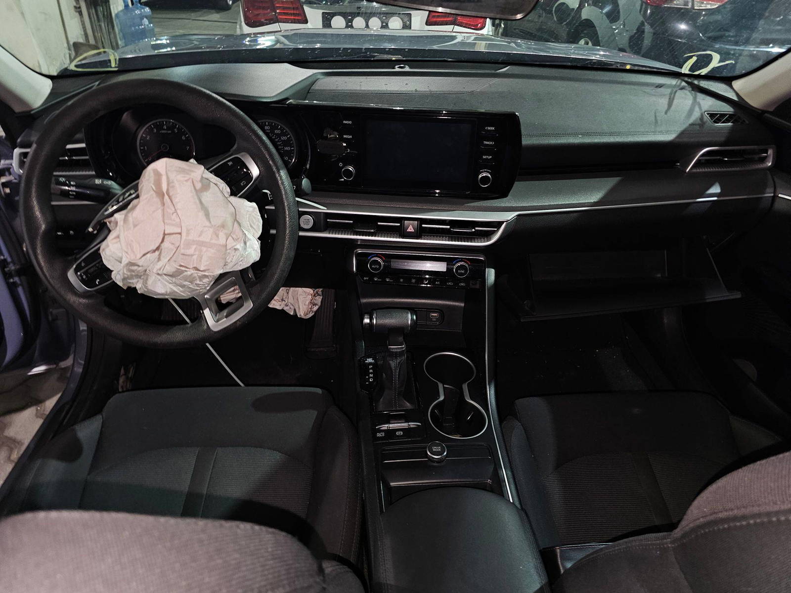 2021 KIA K5 — 96646 Miles — Lot MG047705 — Souq - Marhaba Auctions Used Cars - Image 7