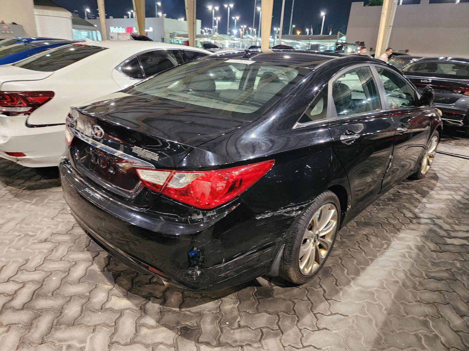 2012 HYUNDAI SONATA — 209055 Miles — Lot 69024353 - Marhaba Auctions Used Cars - Image 4