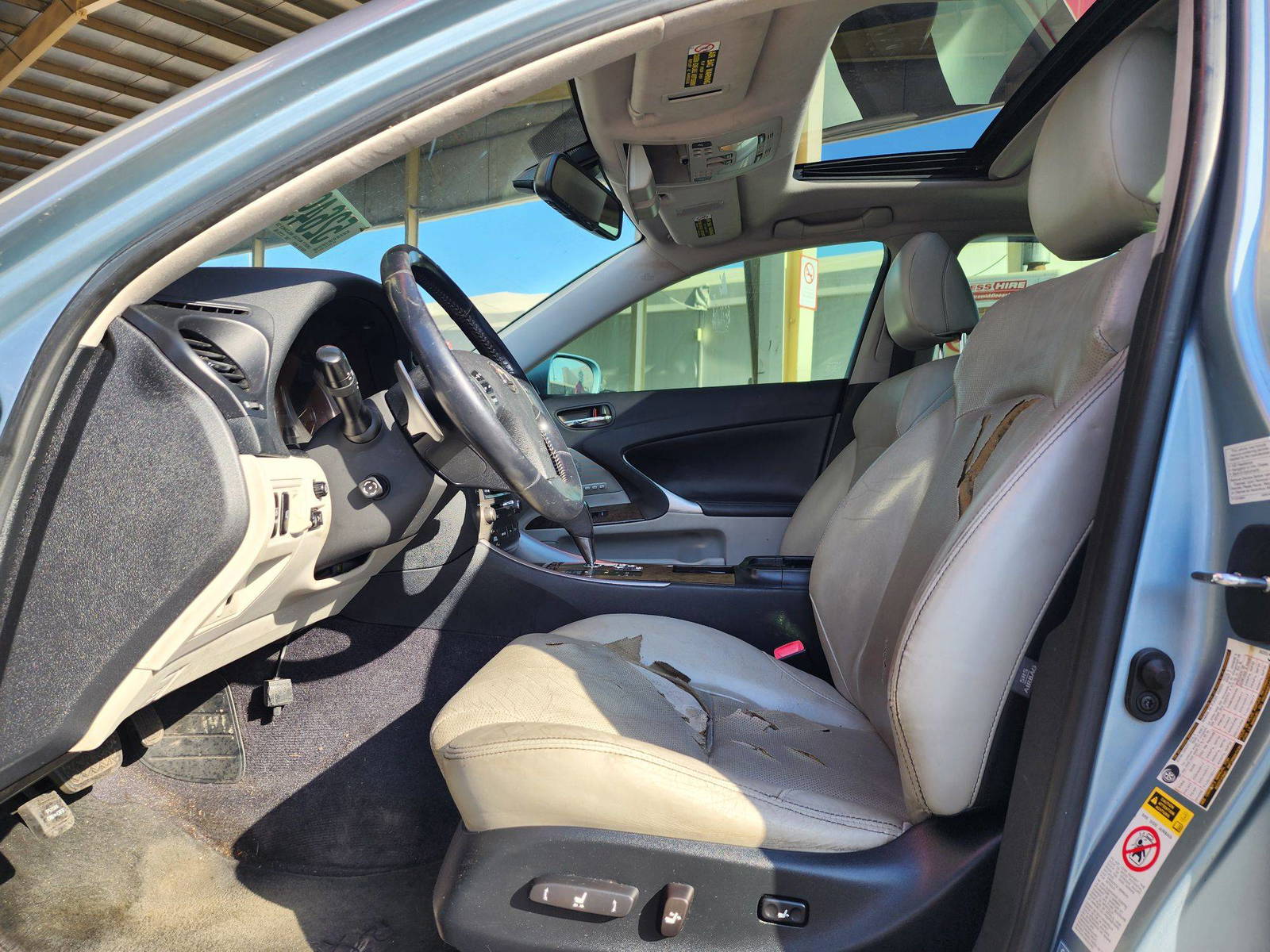 2009 LEXUS IS 250 — 189827 Miles — Lot 792031287 — Souq - Marhaba Auctions Used Cars - Image 9