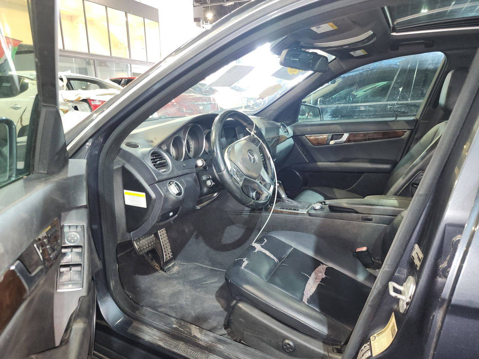 2013 MERCEDES BENZ C-250 — 151153 Miles — Lot DA772432 — Main - Marhaba Auctions Used Cars - Image 9