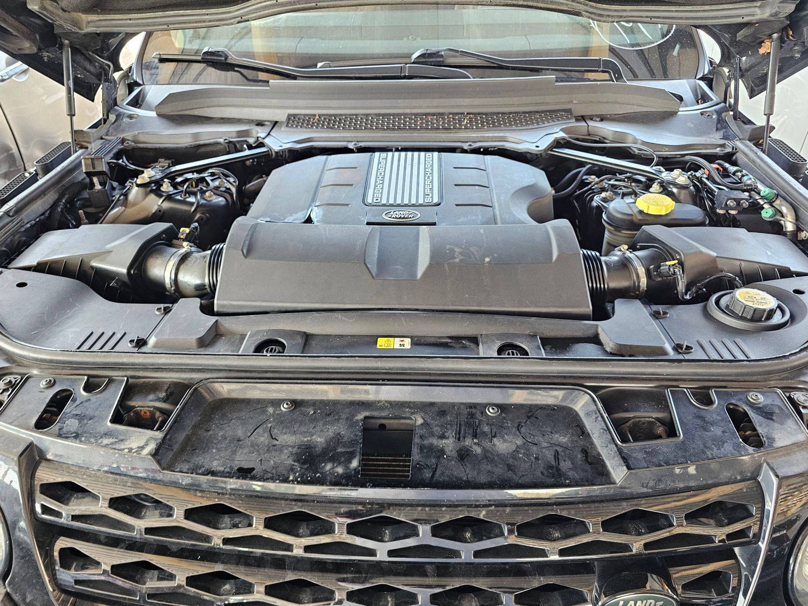 2015 LAND ROVER RANGE ROVER SPORT SUPERCHARGED — 124756 Miles — Lot 9FA516087 — Ind. 12 - Marhaba Auctions Used Cars - Image 12