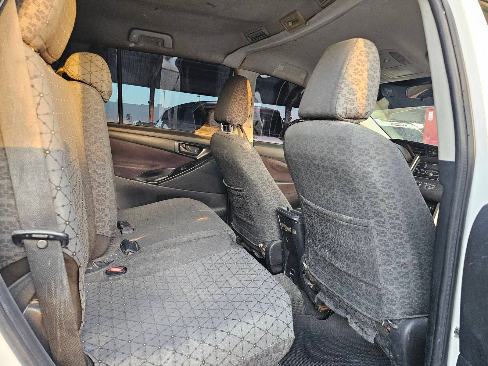 TOYOTA INNOVA 2019 - Marhaba Auction Used Cars - Image 7