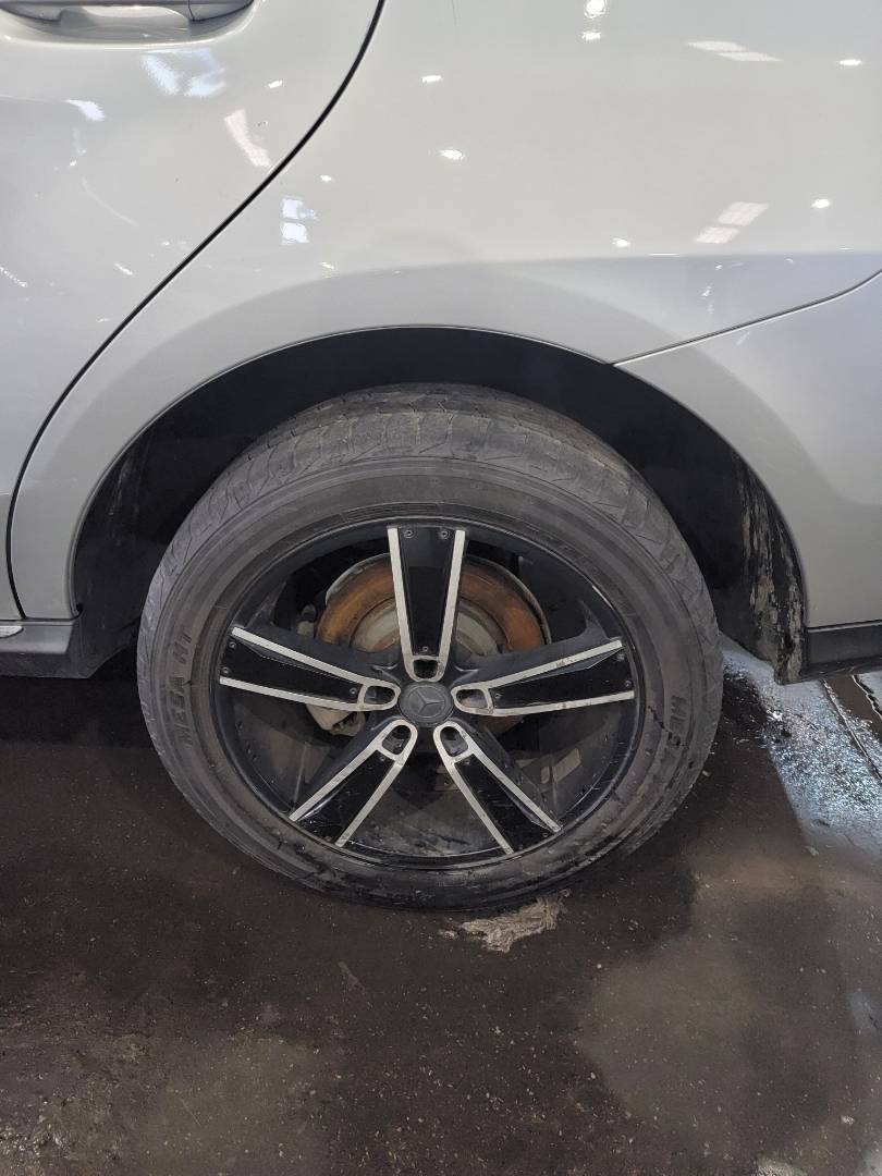 2018 MERCEDES BENZ GLE 350 — 71904 Miles — Lot B006140 — Main - Marhaba Auctions Used Cars - Image 9