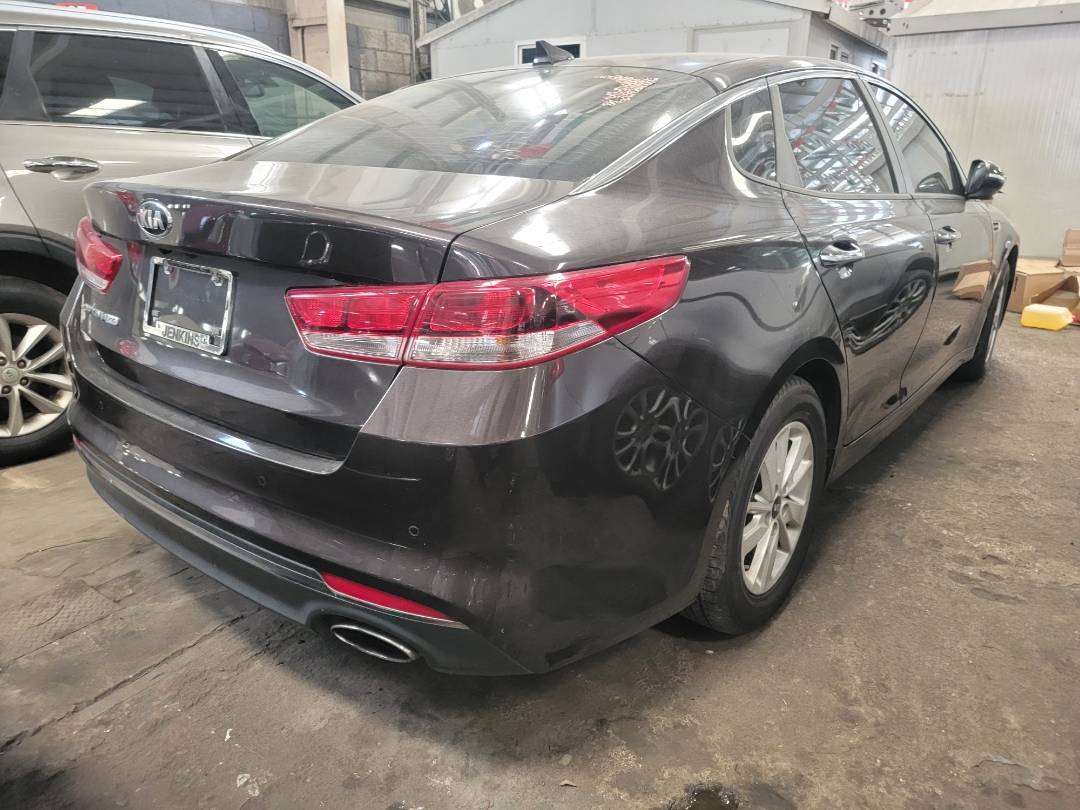2018 KIA OPTIMA — 112153 Miles — Lot 5238675 — Main - Marhaba Auctions Used Cars - Image 4