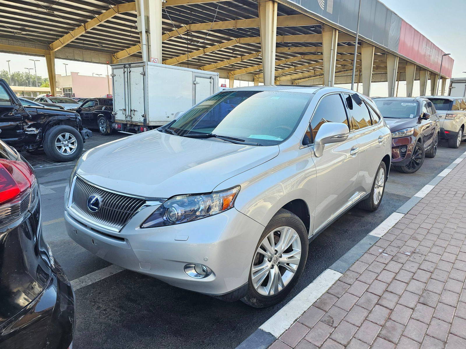2012 LEXUS RX 450H — 140190 KM — Lot A2C2429271 — Souq - Marhaba Auctions Used Cars - Image 5