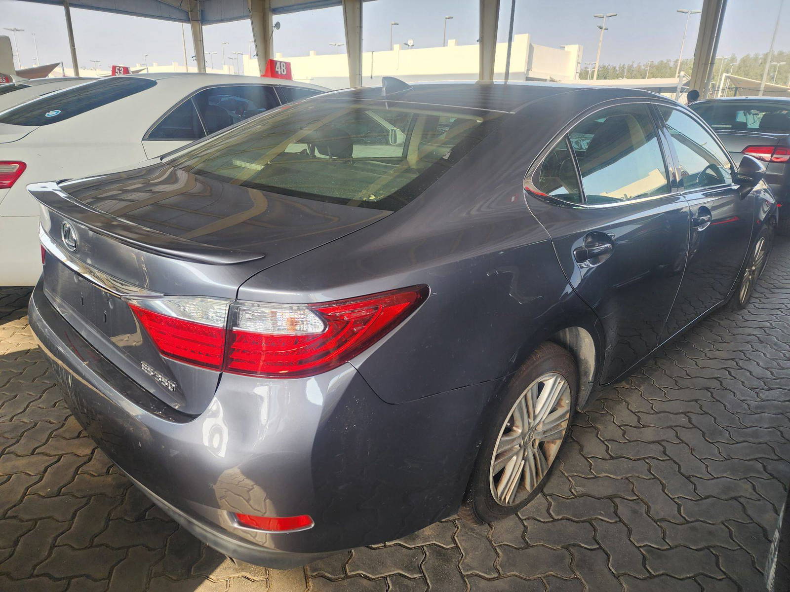 2015 LEXUS ES 350 — 207413 Miles — Lot 2206094 — Main - Marhaba Auctions Used Cars - Image 4