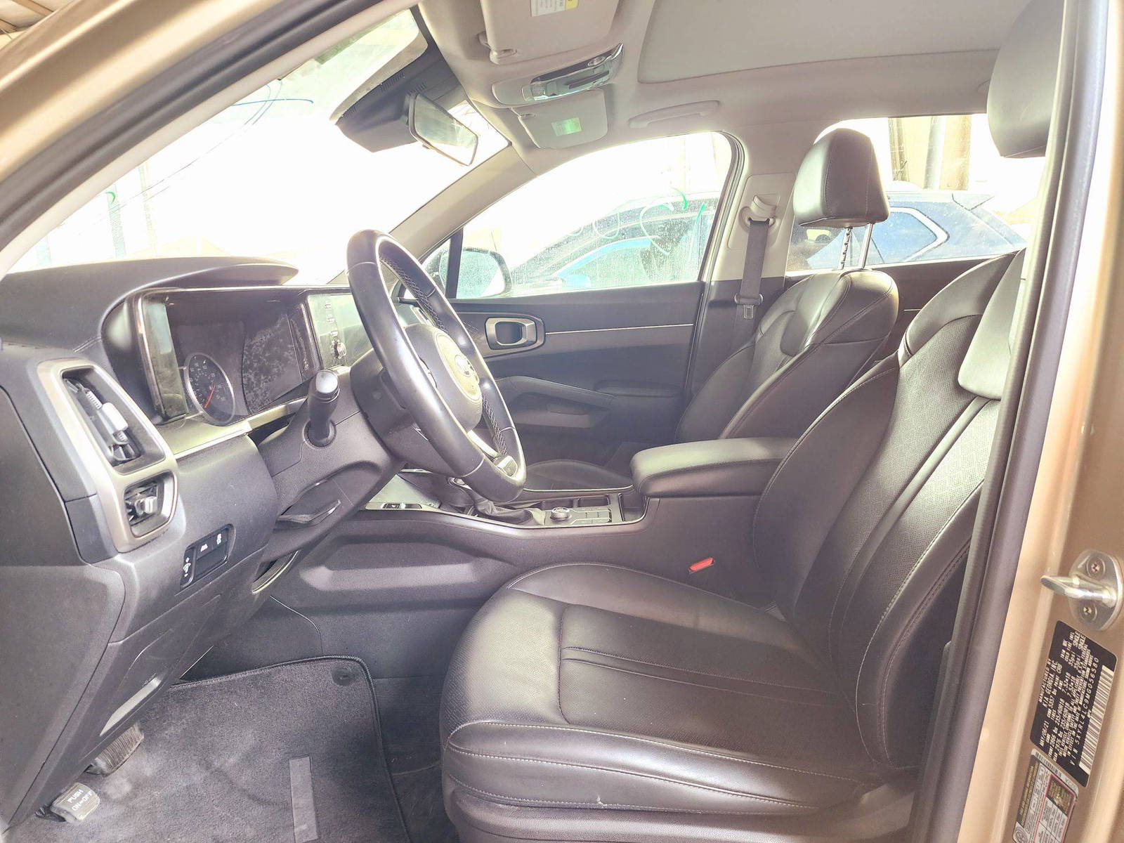 2021 KIA SORENTO — 124280 Miles — Lot 40384985 — Souq - Marhaba Auctions Used Cars - Image 9