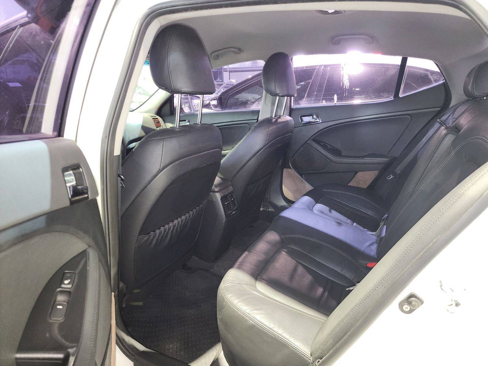 2013 KIA K5 — 120666 KM — Lot 025474 — Al Quoz - Marhaba Auctions Used Cars - Image 8