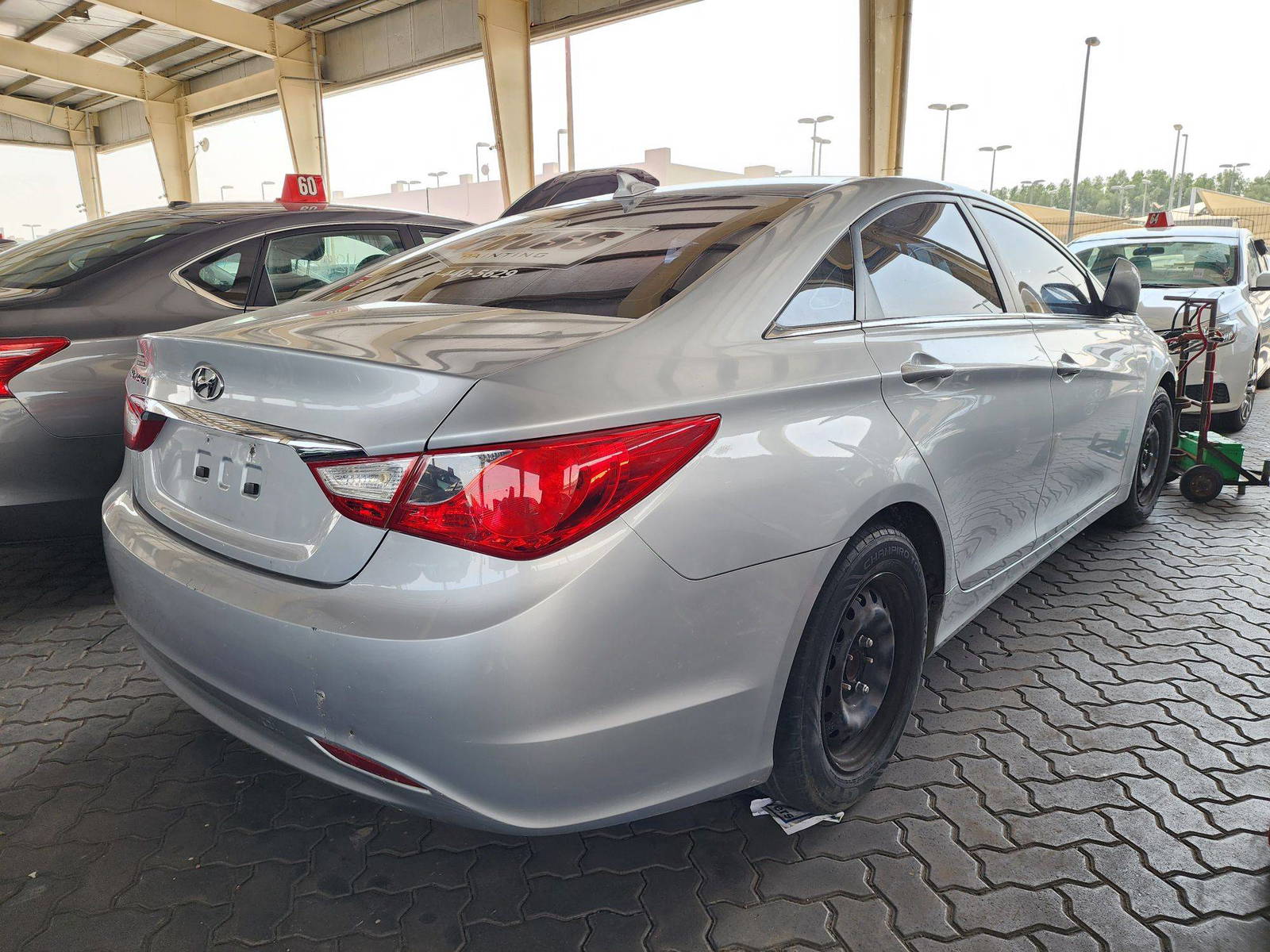 2012 HYUNDAI SONATA — 176915 Miles — Lot 47131844 — Souq - Marhaba Auctions Used Cars - Image 3