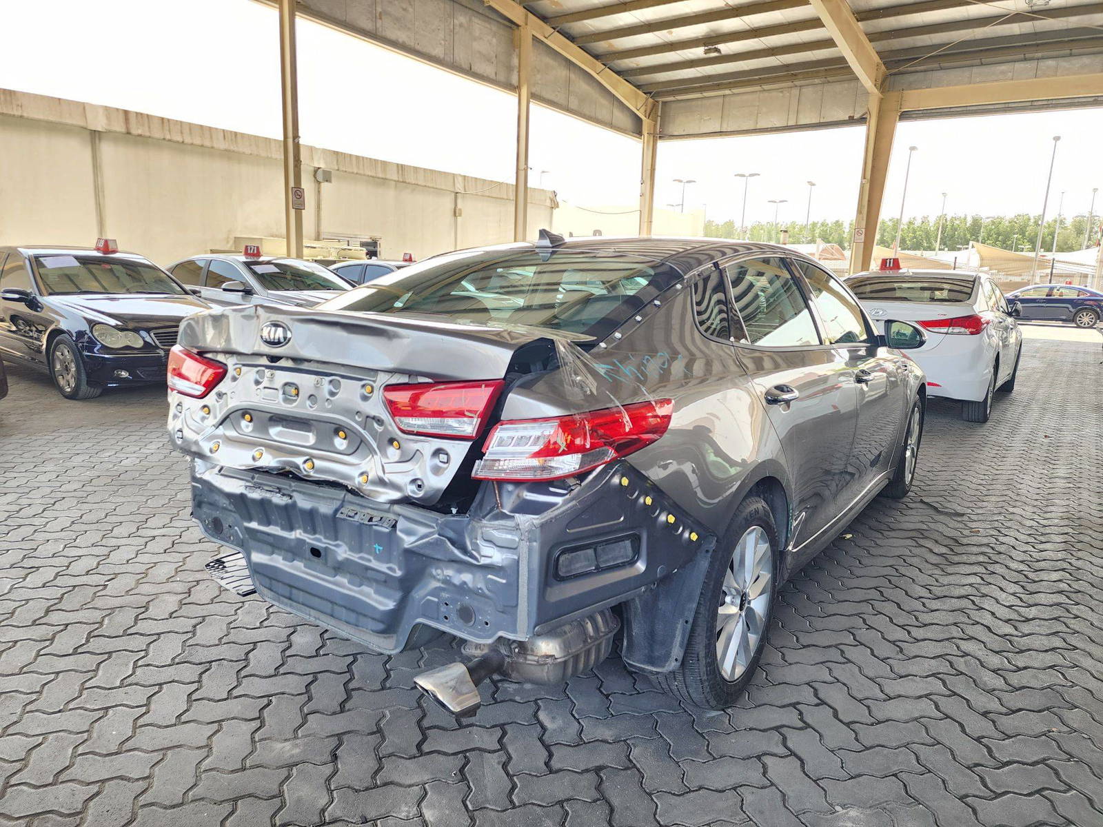 2018 KIA OPTIMA — 52037 Miles — Lot 3XJG220083 — Souq - Marhaba Auctions Used Cars - Image 4