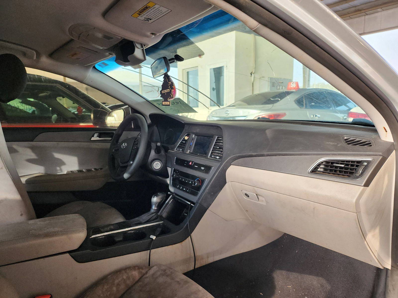 2015 HYUNDAI SONATA — 175990 Miles — Lot 64609 — Souq - Marhaba Auctions Used Cars - Image 5