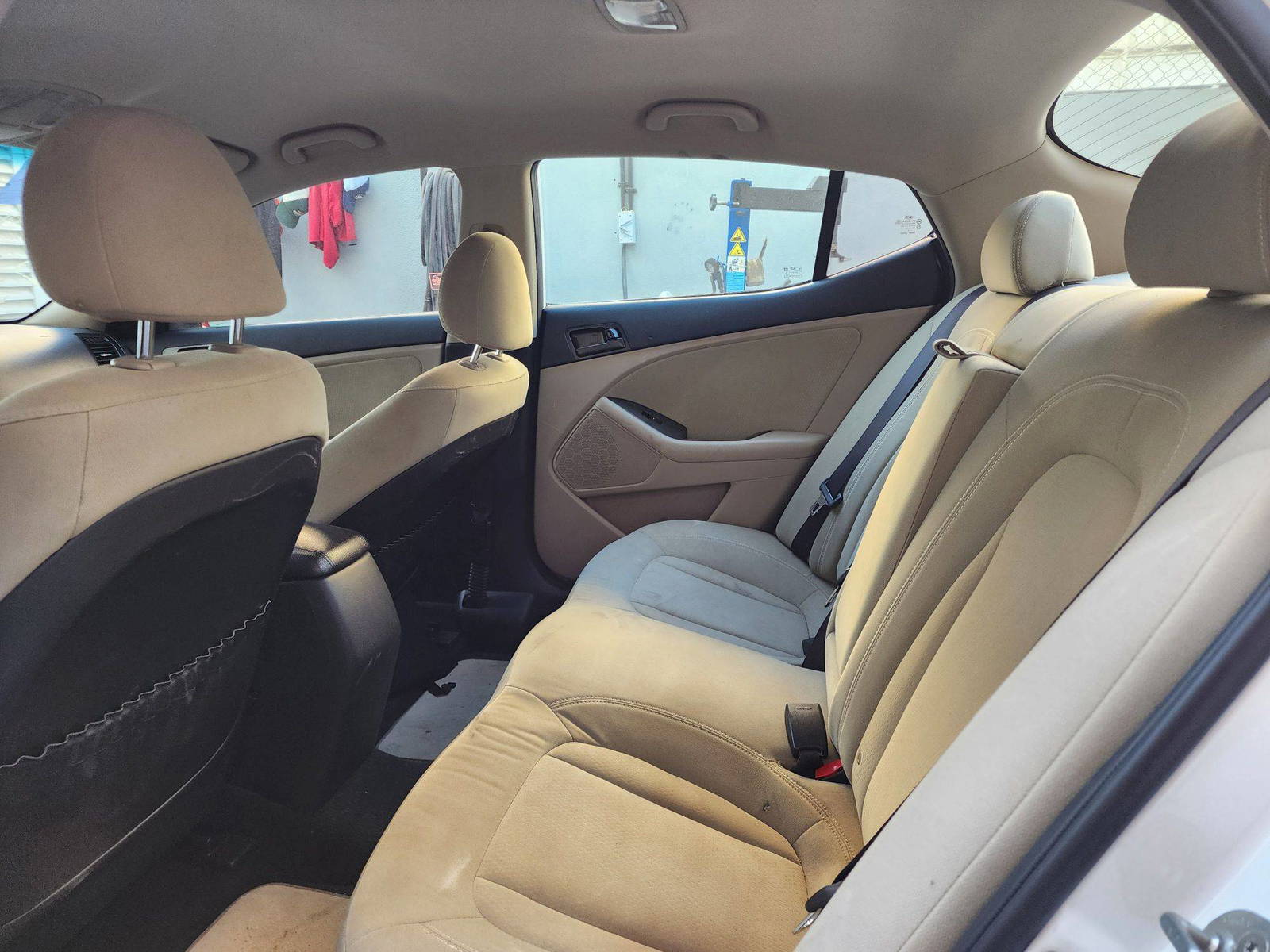 2011 KIA OPTIMA — 169787 Miles — Lot 87764 — Al Quoz - Marhaba Auctions Used Cars - Image 6