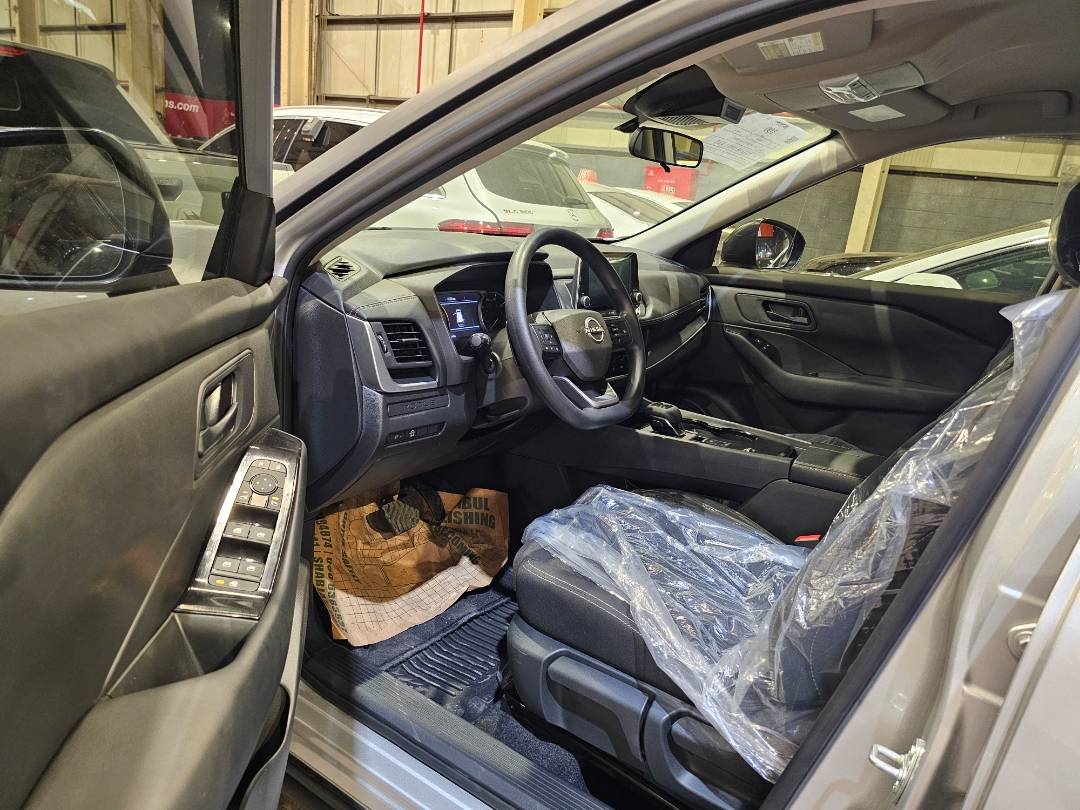 2025 NISSAN ROGUE — 140 Miles — Lot C790559 — Main - Marhaba Auctions Used Cars - Image 9