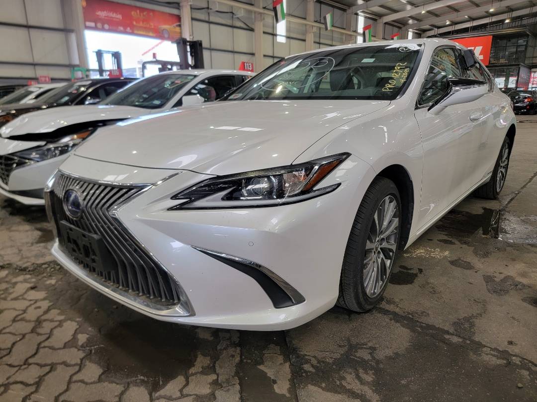 2020 LEXUS ES 300H — 54292 Miles — Lot 37553716 - Marhaba Auctions Used Cars - Image 9