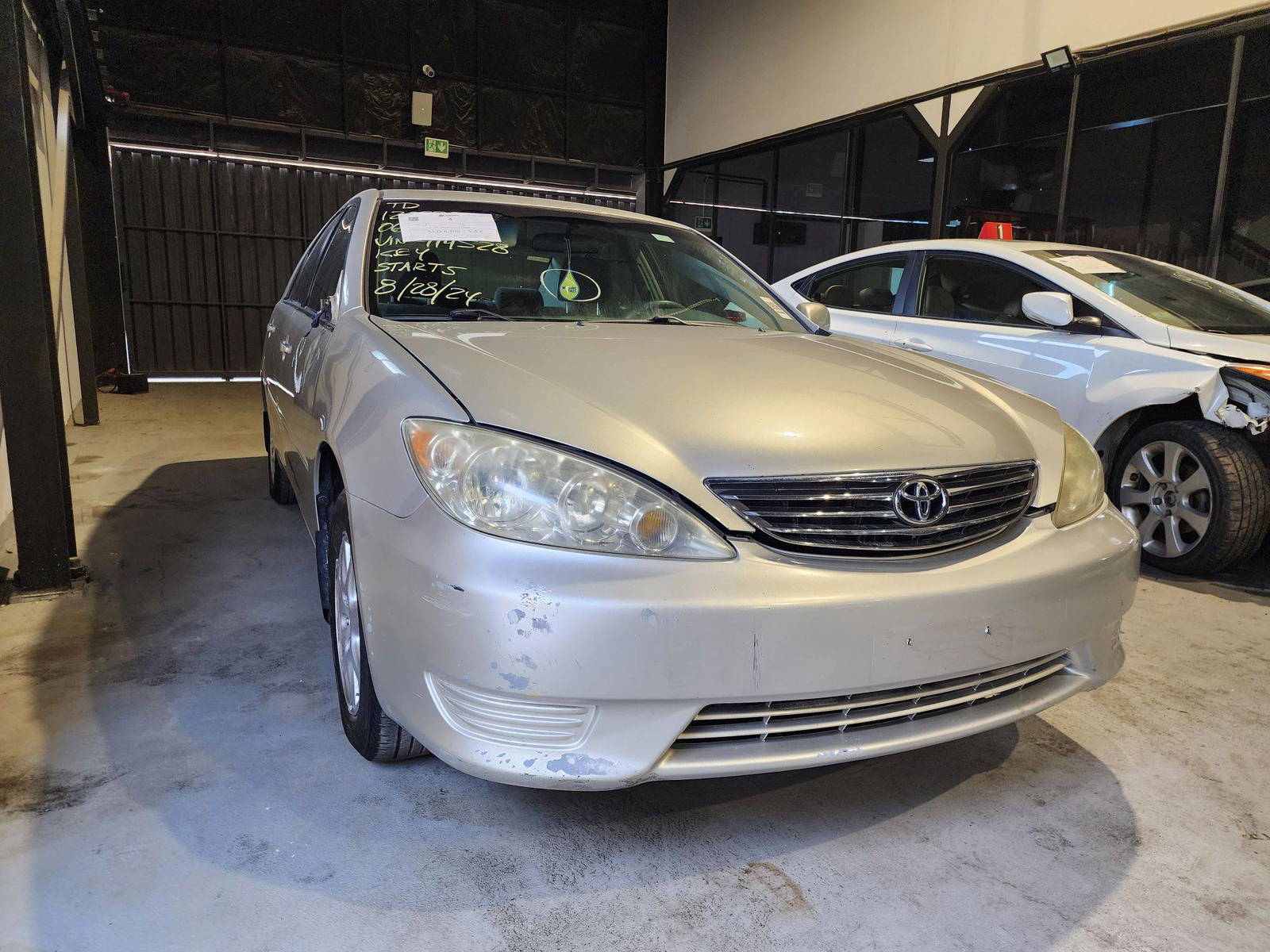 2006 TOYOTA CAMRY — 265778 KM — Lot 12083940 — Al Quoz - Marhaba Auctions Used Cars - Image 3