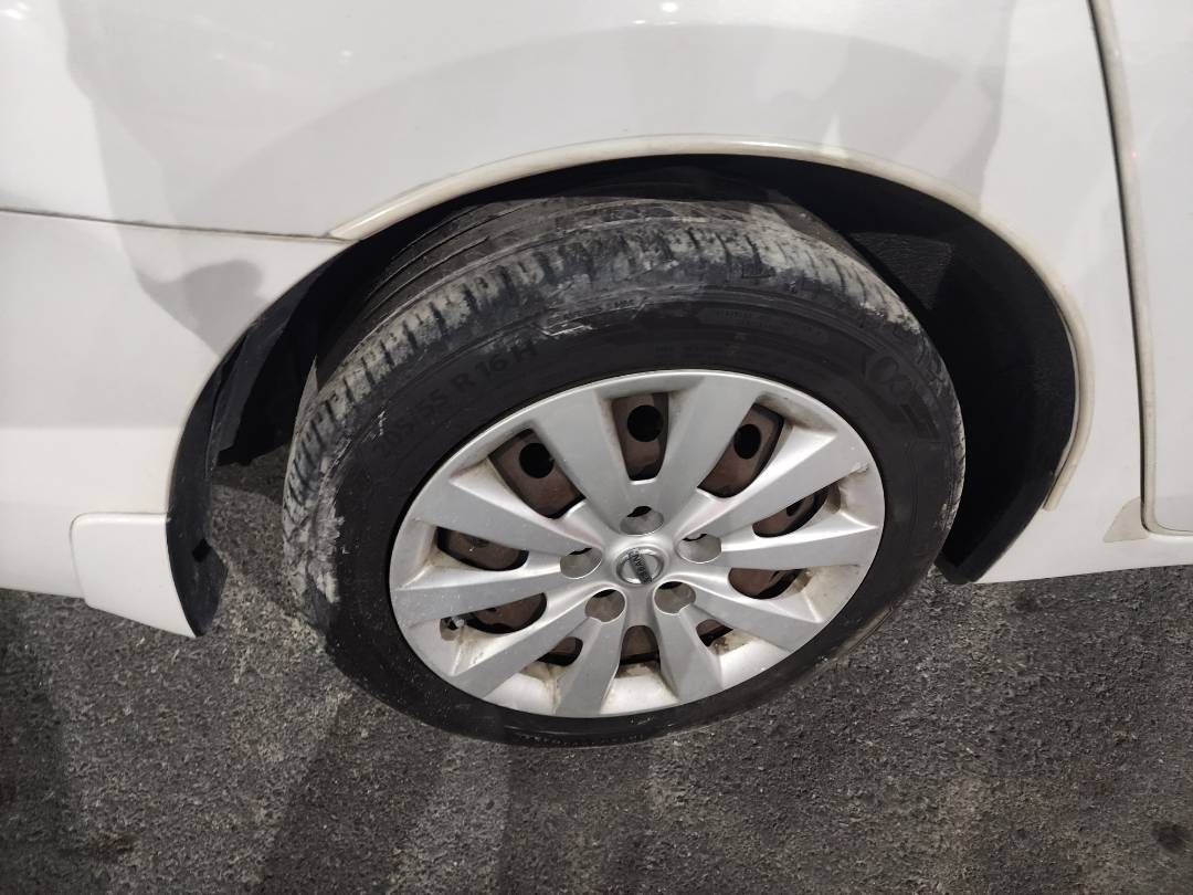 2013 NISSAN SENTRA — 128632 Miles — Lot 75701023 - Marhaba Auctions Used Cars - Image 6