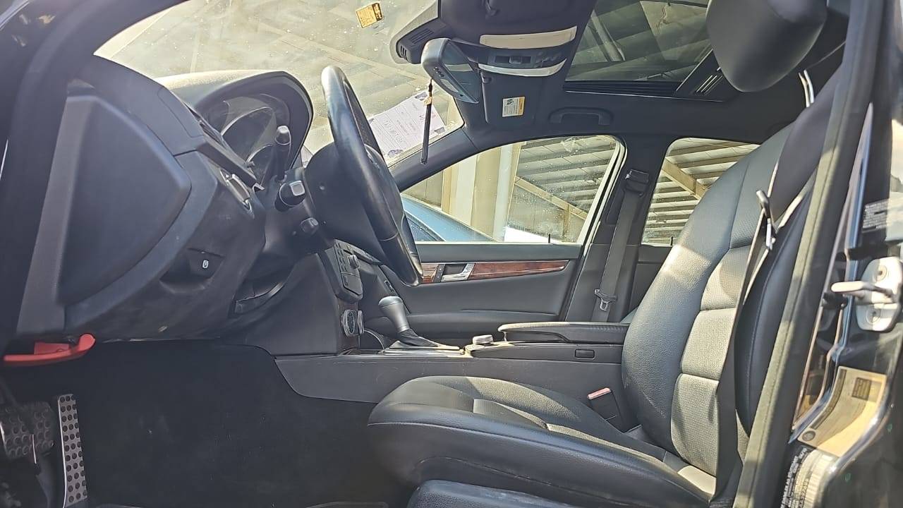 MERCEDES BENZ C300 2010 - Marhaba Auction Used Cars - Image 5