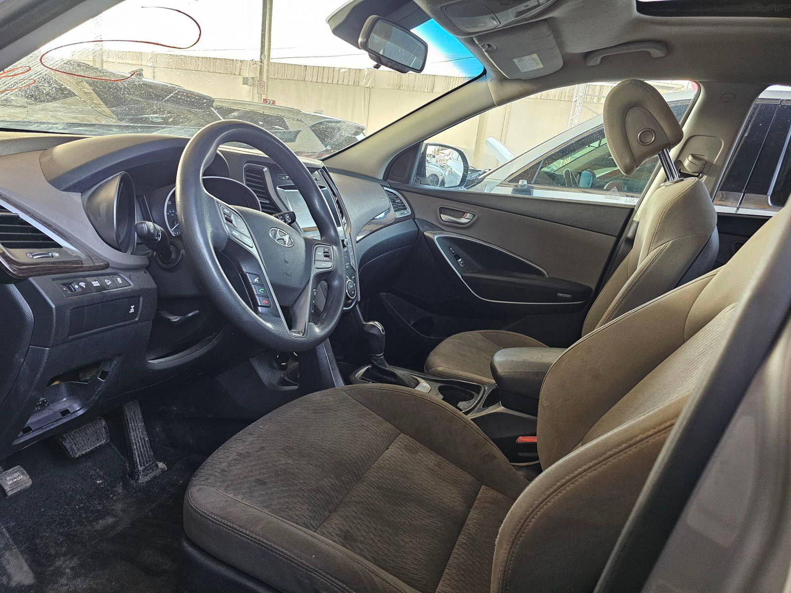 HYUNDAI SANTA FE 2017 - Marhaba Auction Used Cars - Image 8