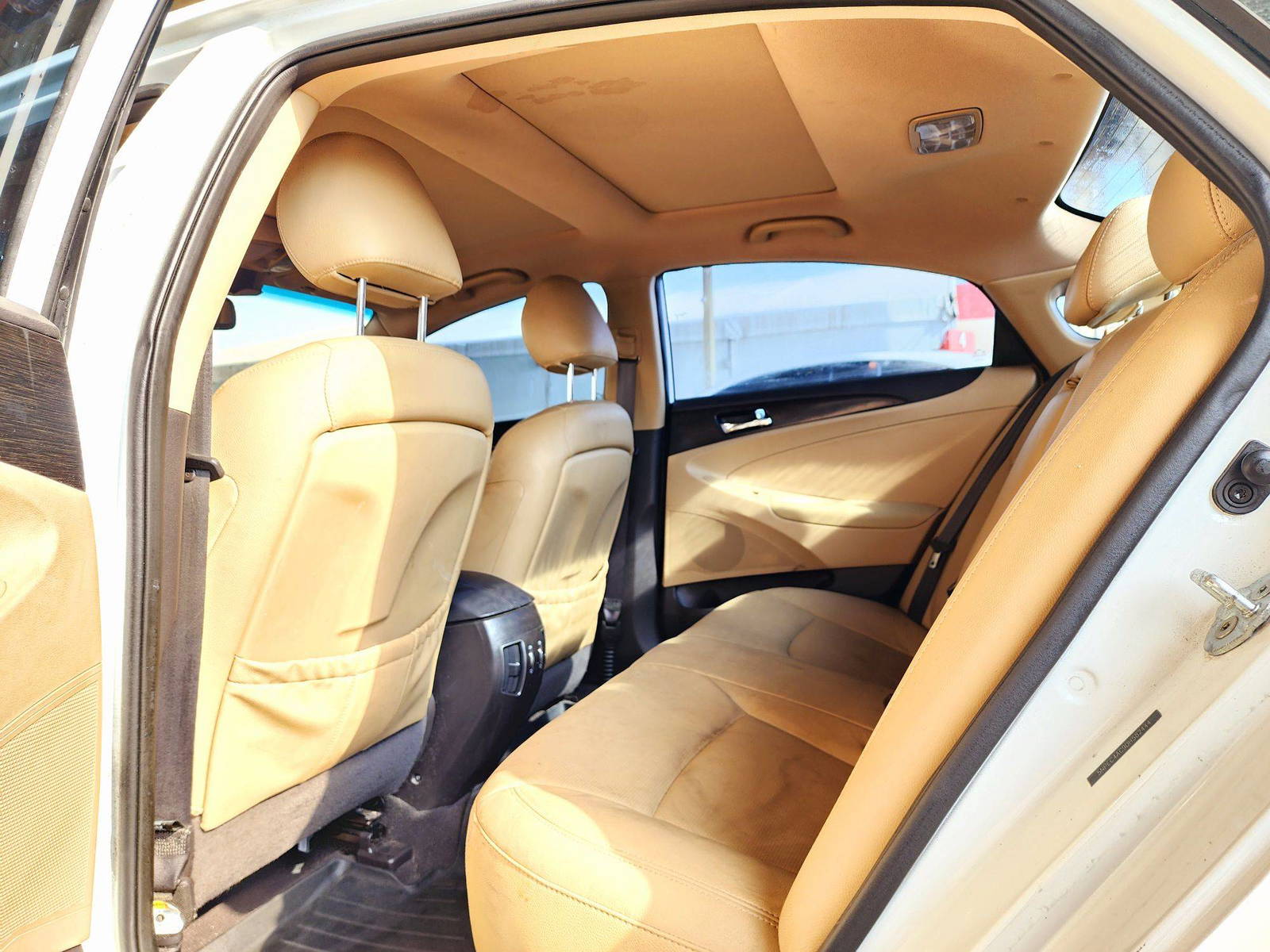 2013 HYUNDAI SONATA — 149610 Miles — Lot 70956324 — Souq - Marhaba Auctions Used Cars - Image 6