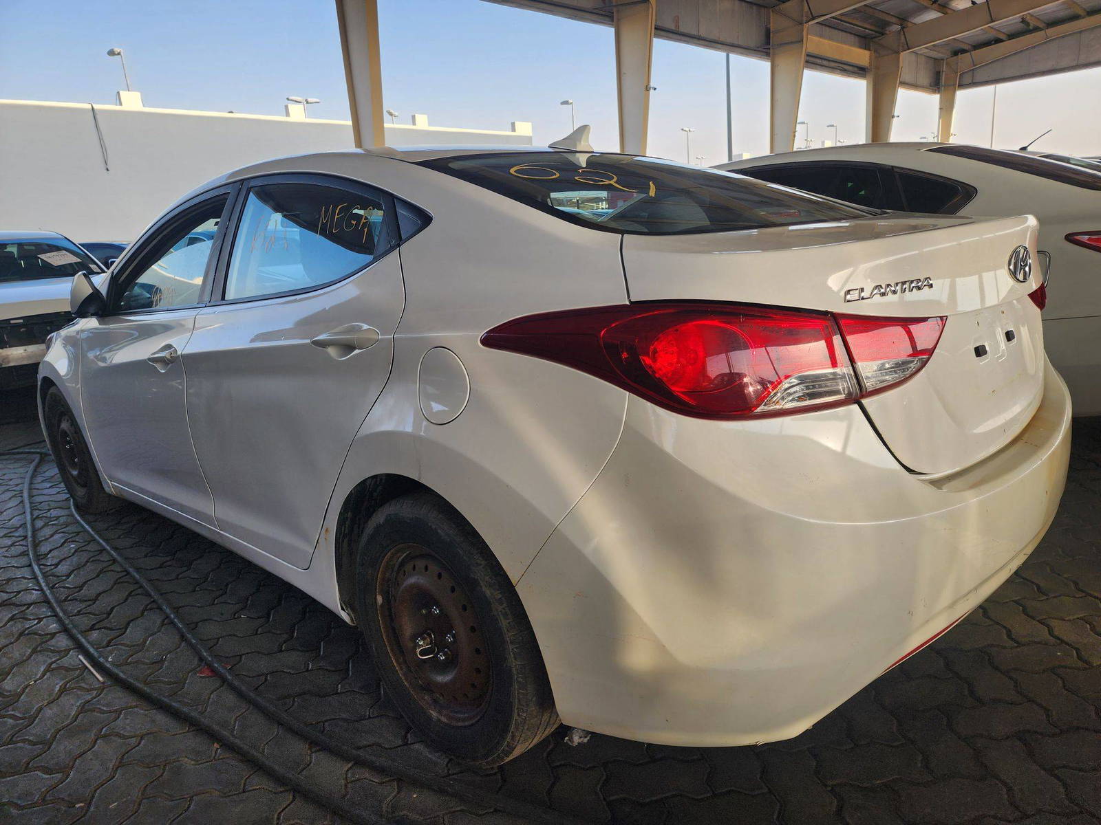 2013 HYUNDAI ELANTRA — 219341 KM — Lot 229031 — Souq - Marhaba Auctions Used Cars - Image 4