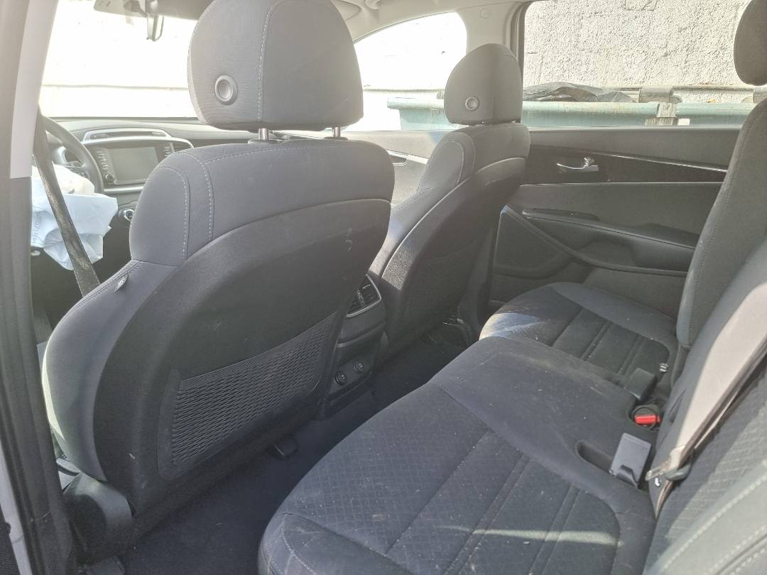 2018 KIA SORENTO — 118579 Miles — Lot 21457485 — Souq - Marhaba Auctions Used Cars - Image 7