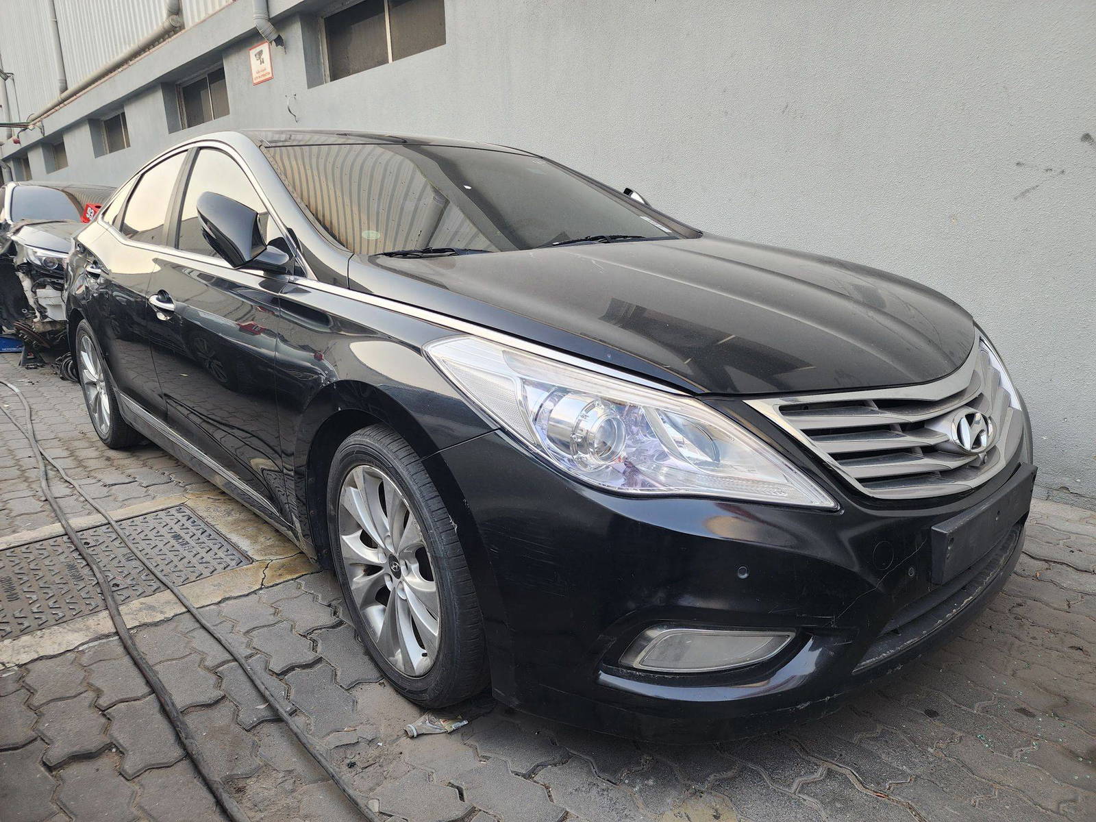HYUNDAI GRANDEUR 2011 - Marhaba Auction Used Cars - Image 5