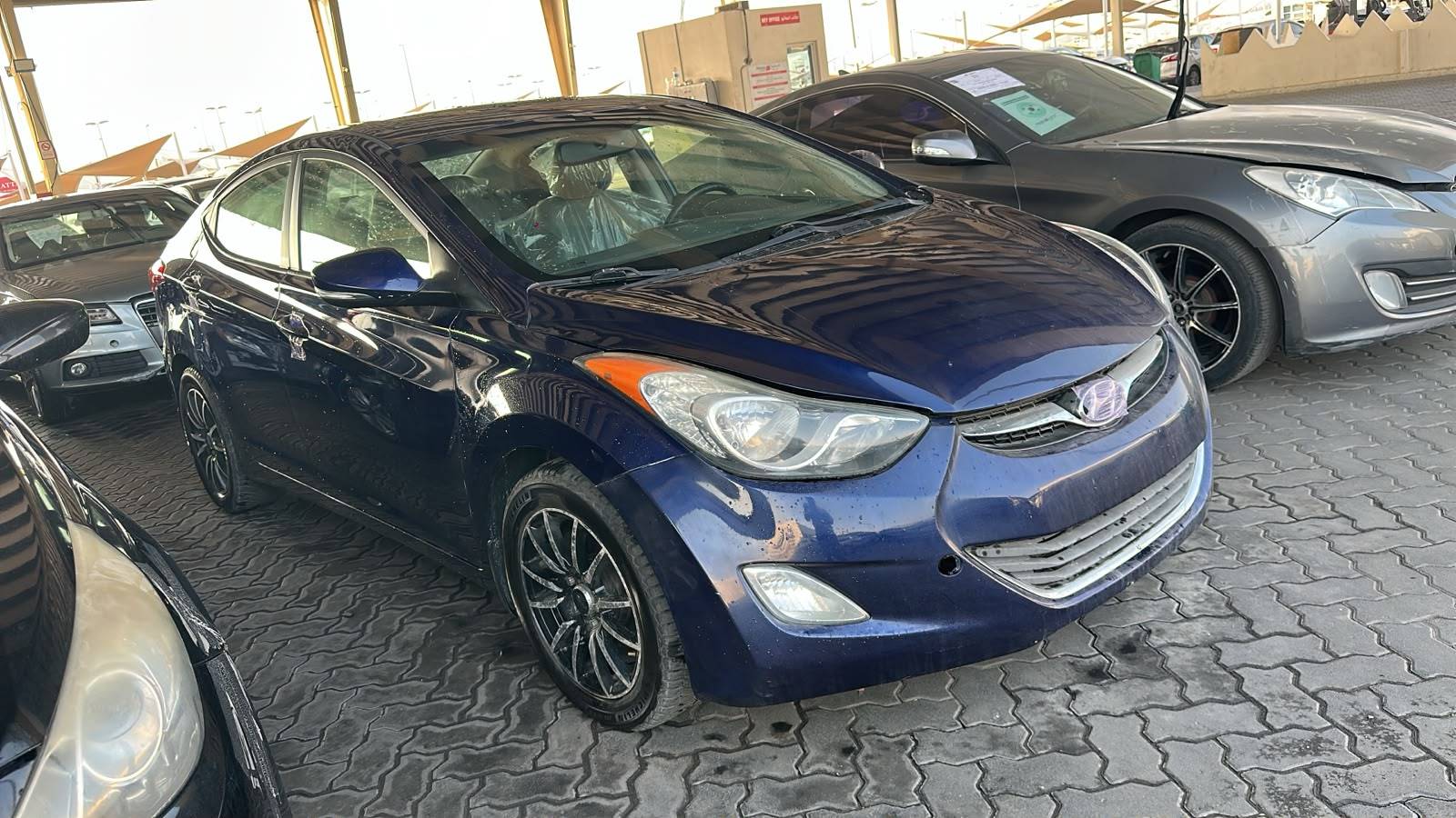 2012 HYUNDAI ELANTRA — 292473 Miles — Lot H094146 — Souq - Marhaba Auctions Used Cars - Image 4