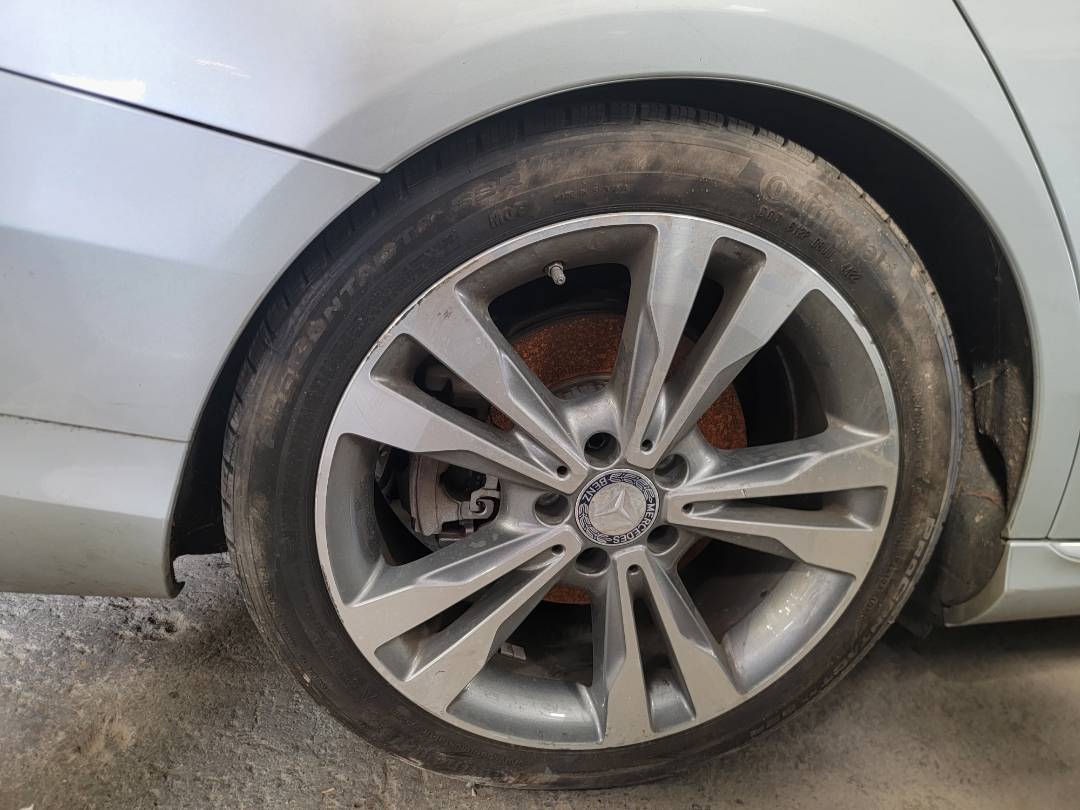 2016 MERCEDES BENZ C300 — 181400 Miles — Lot GU123843 — Main - Marhaba Auctions Used Cars - Image 4