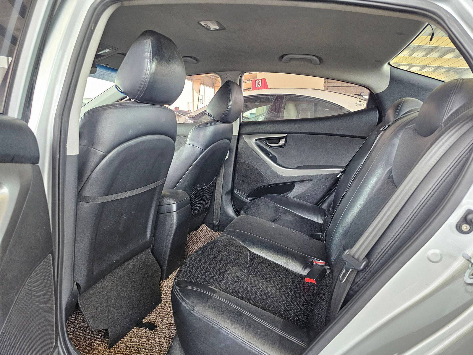 2011 HYUNDAI AVANTE — 244689 KM — Lot 056488 — Souq - Marhaba Auctions Used Cars - Image 6