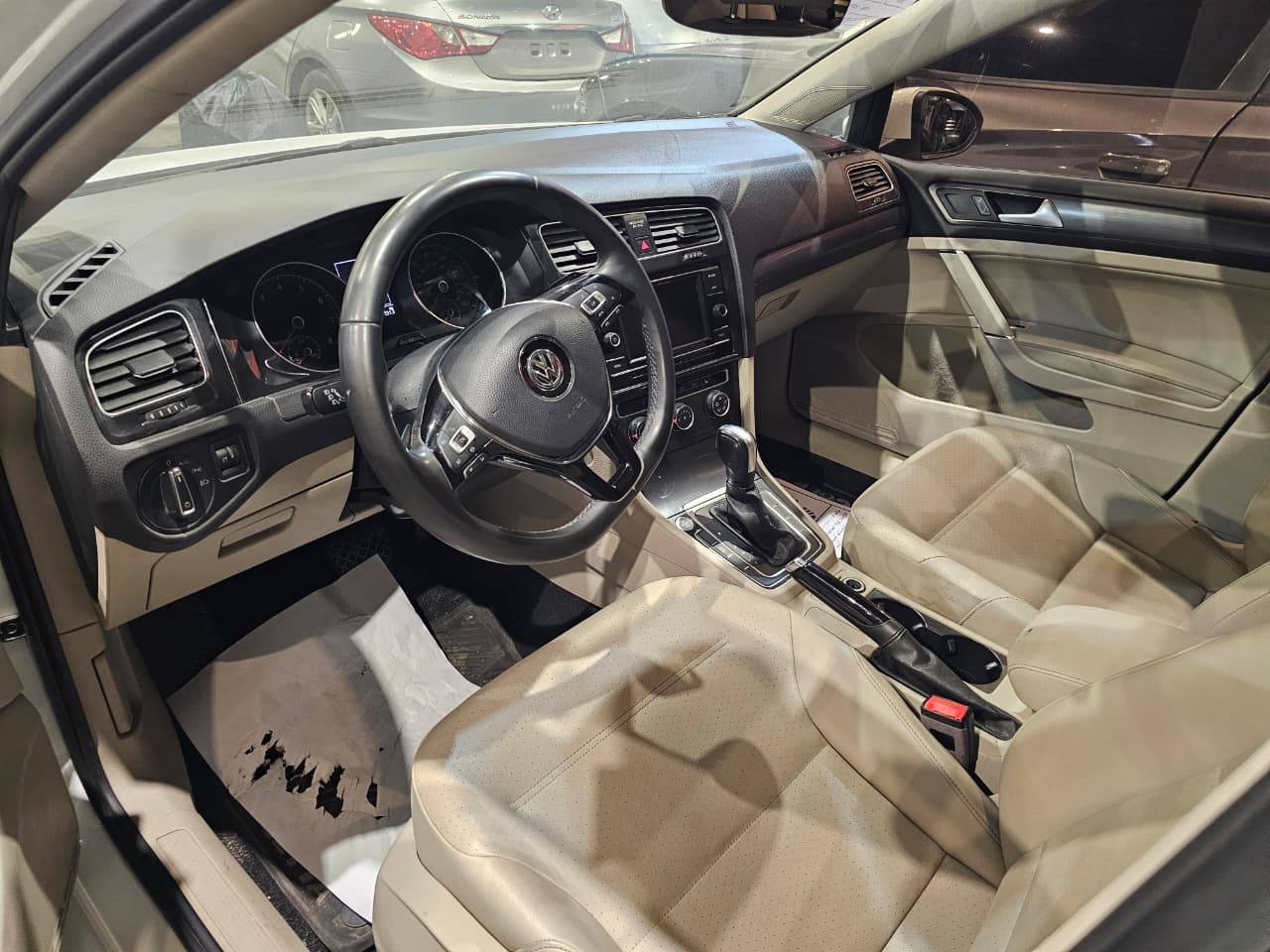 2020 VOLKSWAGEN GOLF GT — 106737 KM — Lot M007594 — Main - Marhaba Auctions Used Cars - Image 8