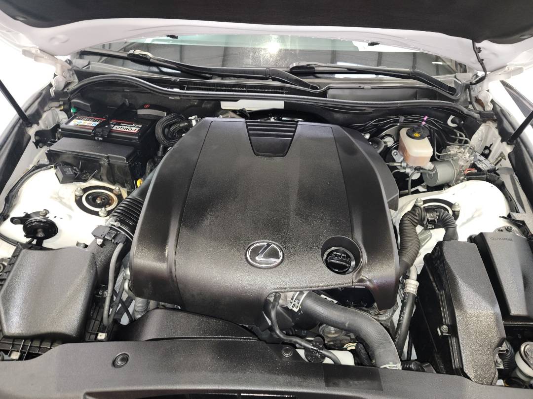 2014 LEXUS IS 250 — 166473 Miles — Lot 006593 - Marhaba Auctions Used Cars - Image 8