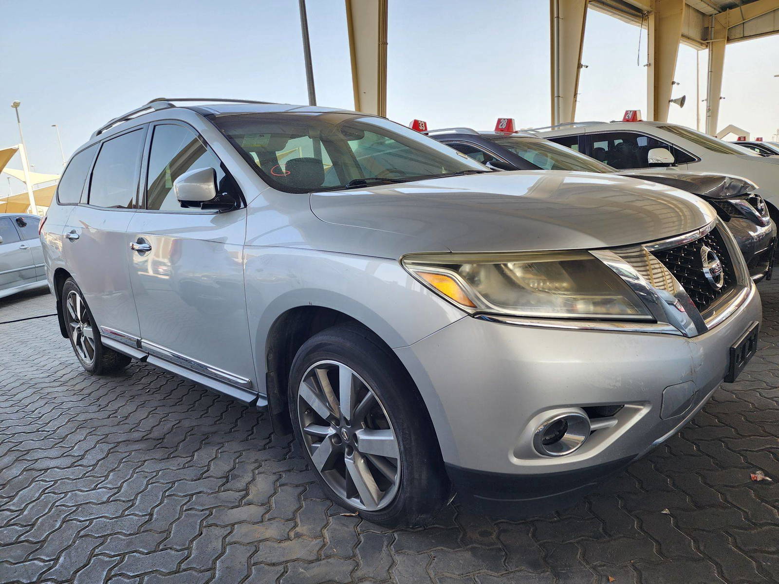 2013 NISSAN PATHFINDER — 171774 Miles — Lot N5DC612187 — Souq - Marhaba Auctions Used Cars - Image 4