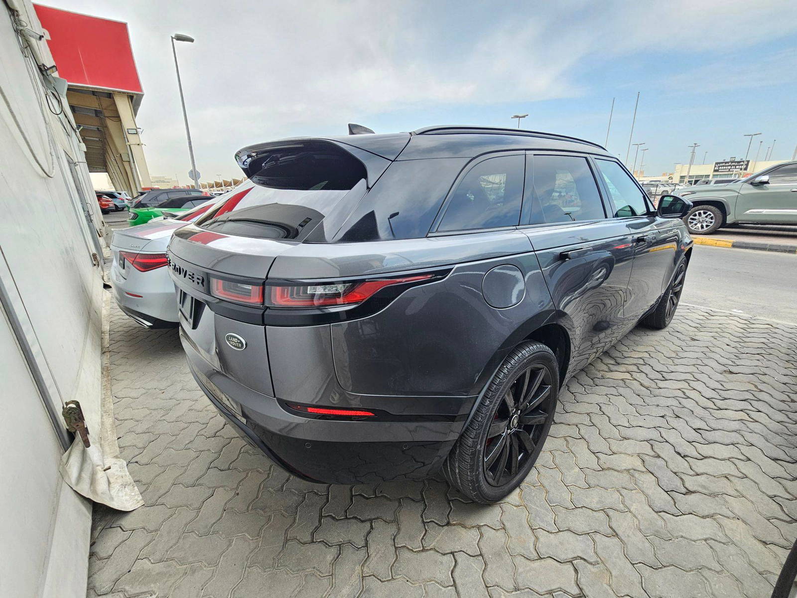 2018 LAND ROVER RANGE ROVER VELAR — 149944 KM — Lot 756638 — Souq - Marhaba Auctions Used Cars - Image 4