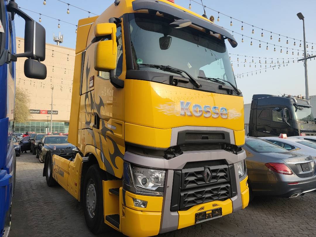 2015 RENAULT T 480 — 1131025 KM — Lot 001503 — Main - Marhaba Auctions Used Cars - Image 4