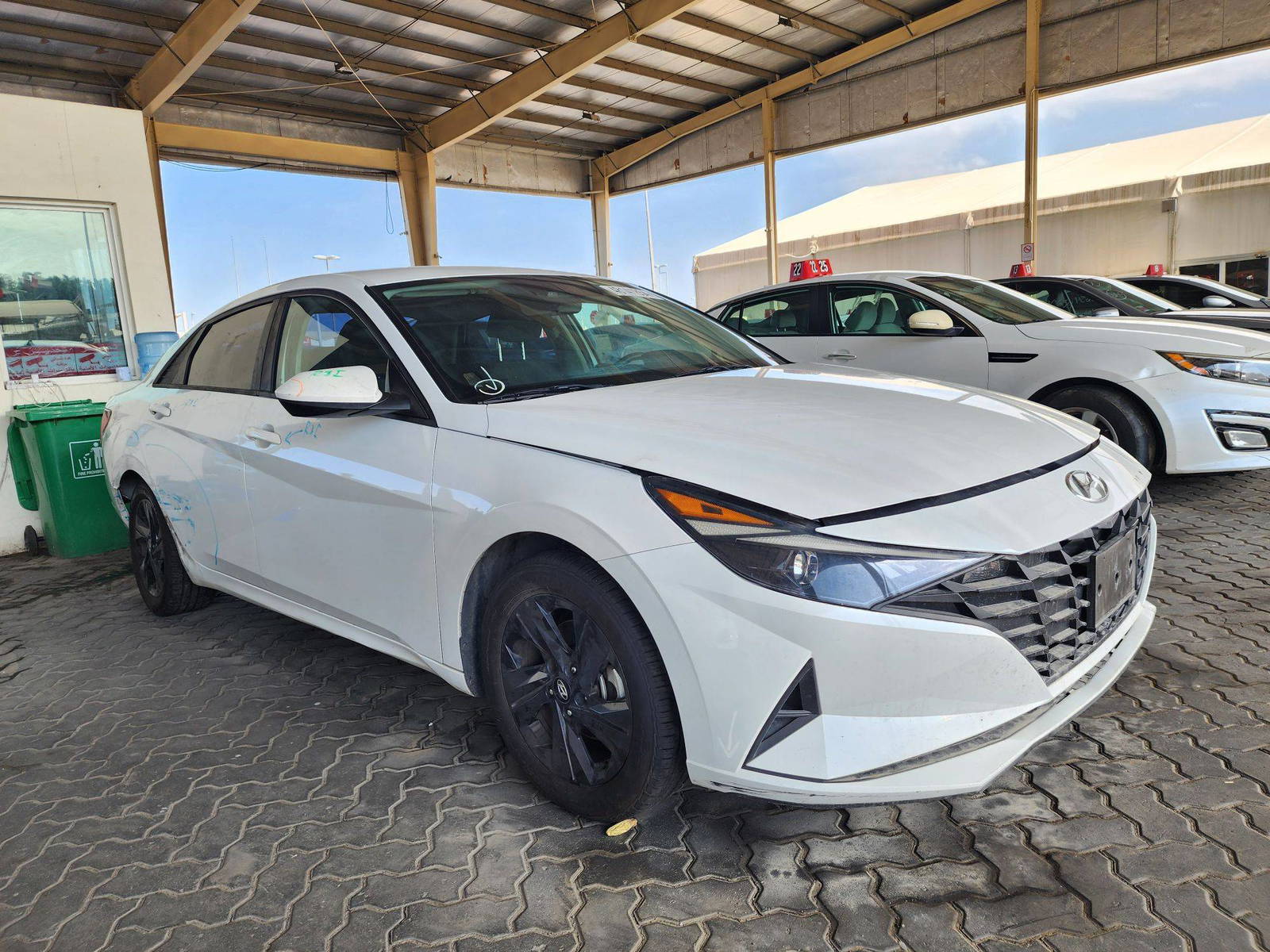 2021 HYUNDAI ELANTRA — 53919 Miles — Lot MH048988 — Souq - Marhaba Auctions Used Cars - Image 4