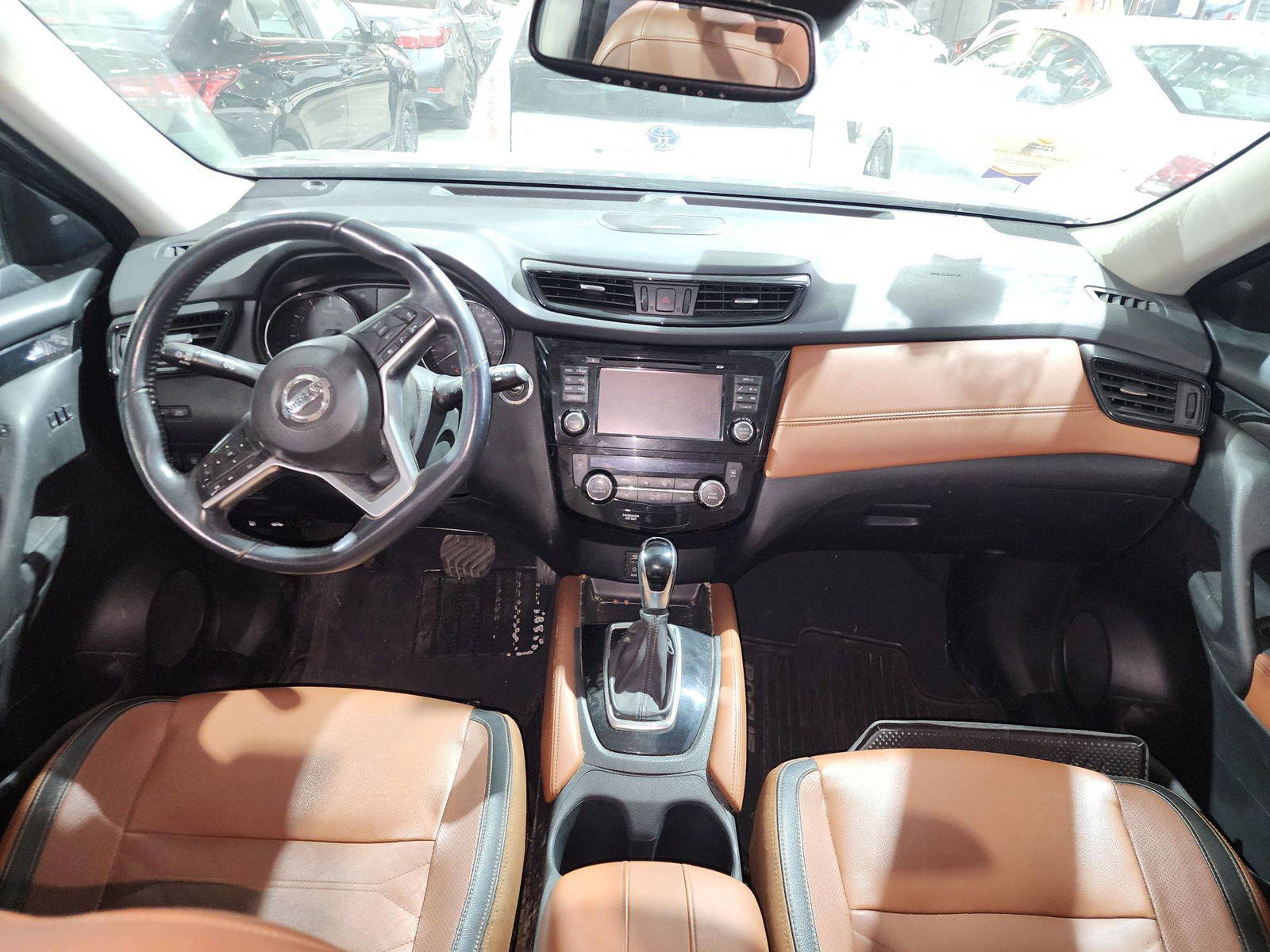 NISSAN ROGUE 2017 - Marhaba Auction Used Cars - Image 12