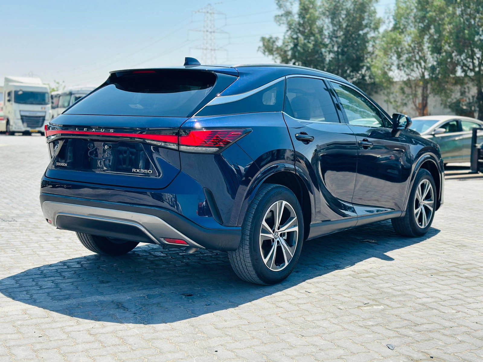 2023 LEXUS RX 350 — 21690 KM — Lot 2006078 — Al Quoz - Marhaba Auctions Used Cars - Image 9