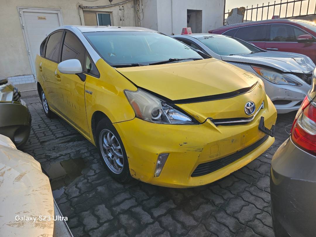2012 TOYOTA PRIUS — 429515 Miles — Lot 3161142 — Main - Marhaba Auctions Used Cars - Image 4