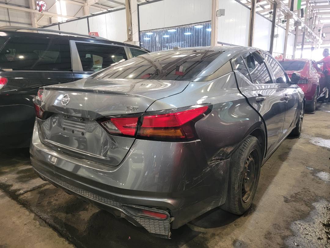 2019 NISSAN ALTIMA — 140592 Miles — Lot 139609 — Main - Marhaba Auctions Used Cars - Image 4