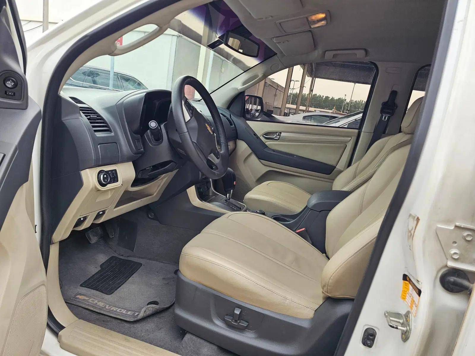 2013 CHEVROLET TRAILBLAZER — 256249 KM — Lot 649218 — Souq - Marhaba Auctions Used Cars - Image 4