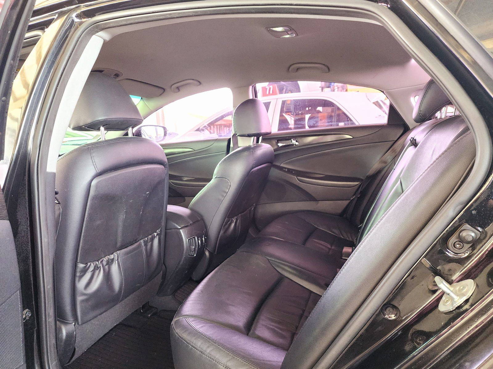 2013 HYUNDAI SONATA — 132572 KM — Lot 532963 — Souq - Marhaba Auctions Used Cars - Image 6