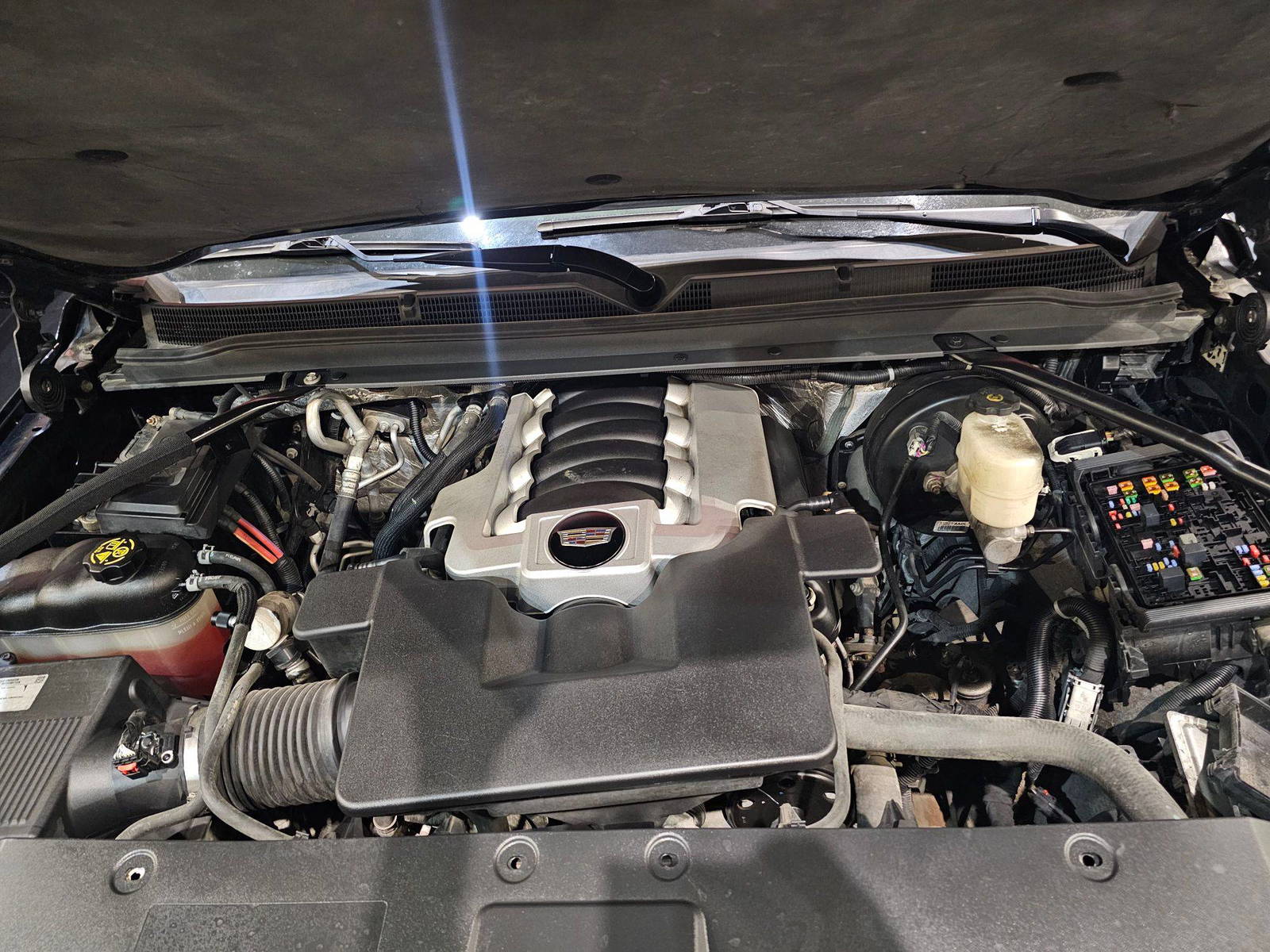 CADILLAC ESCALADE 2015 - Marhaba Auction Used Cars - Image 12