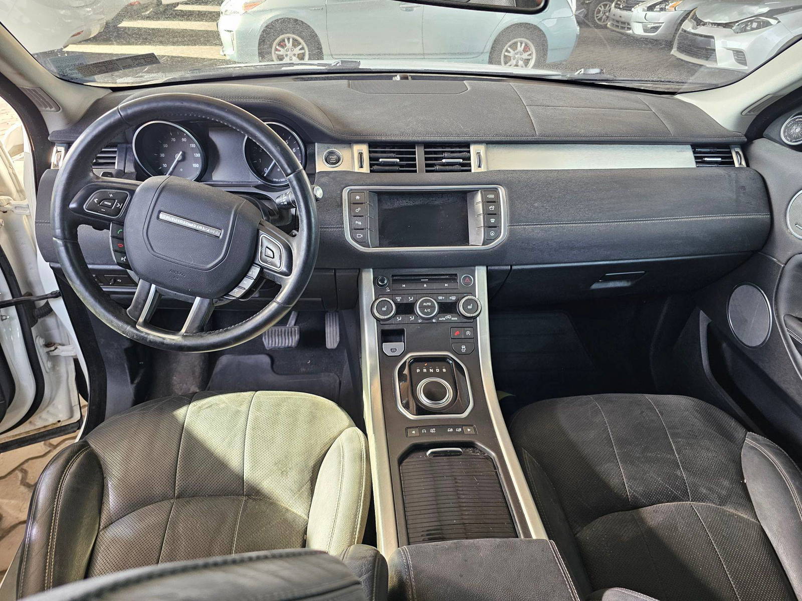 2016 LAND ROVER RANGE ROVER EVOQUE SE — 118346 Miles — Lot GH150927 — Souq - Marhaba Auctions Used Cars - Image 8